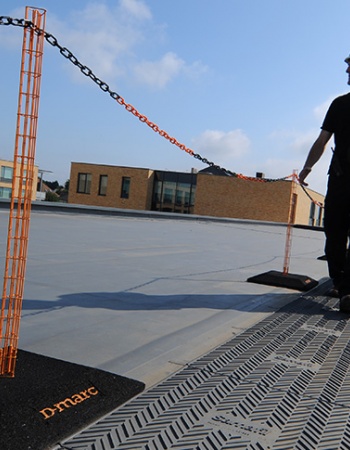 Flat roof demarcation	